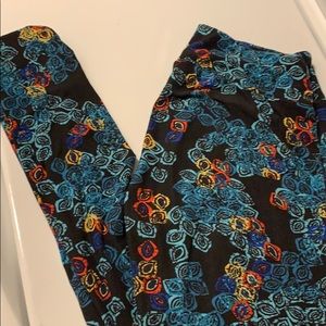 EUC OS LuLaRoe leggings